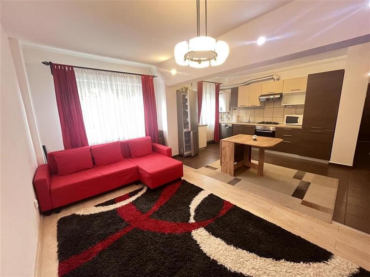 Apartament cu 3 camere decomandat, mobilat în Terezian