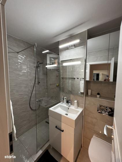 Apartament cu 3 camere decomandat în Obor