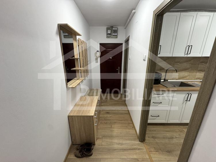 Apartament cu 2 camere decomandat, mobilat în Cornișa