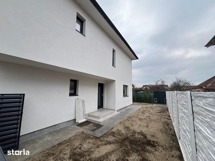 Casă cu 3 camere cu Teren 180 Mp în Sânandrei