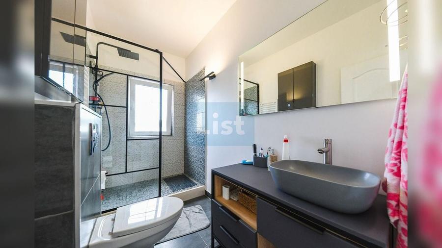 Casă cu 6 camere cu Canalizare în Gilău