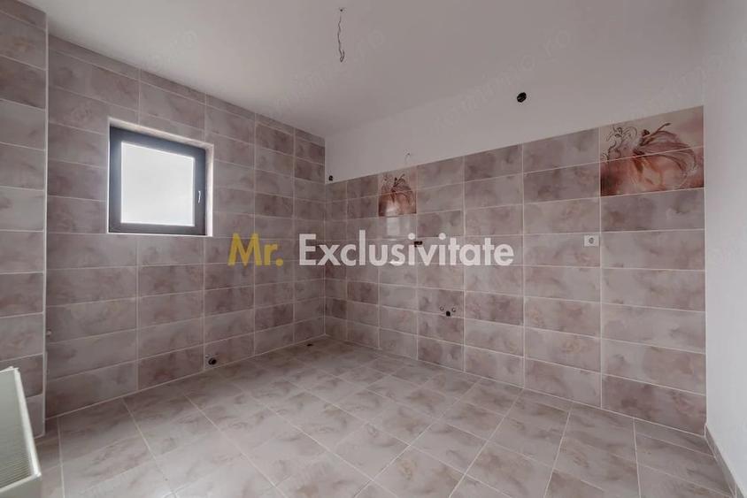 Casă cu Teren 663 Mp în Izvorani