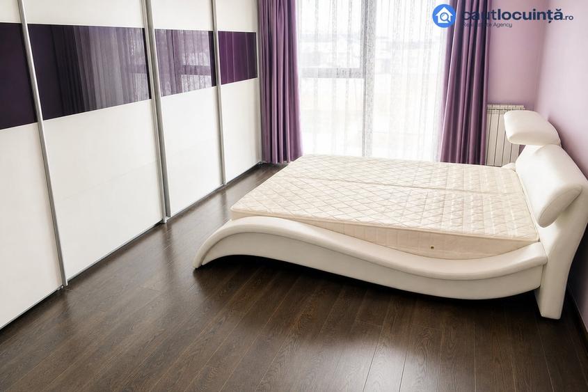 Casă cu 5 camere cu Teren 220 Mp în Vitan