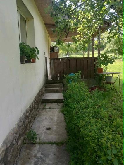 Casă cu 3 camere cu Teren 2000 Mp în Morlaca