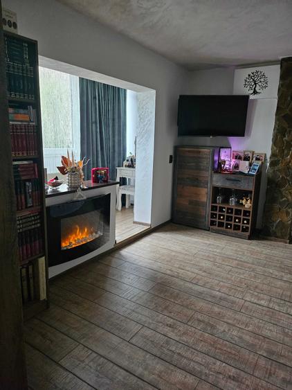 Apartament cu 2 camere semidecomandat în Lenin