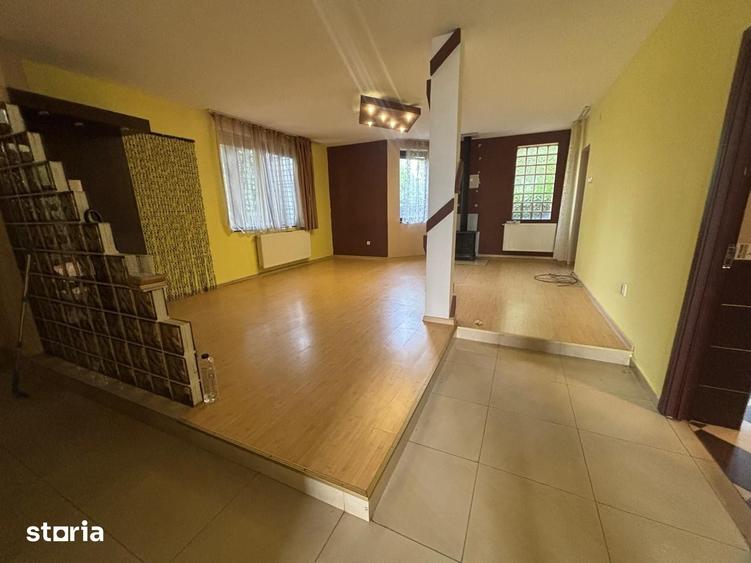 Casă cu 5 camere cu Teren 500 Mp în Rediu