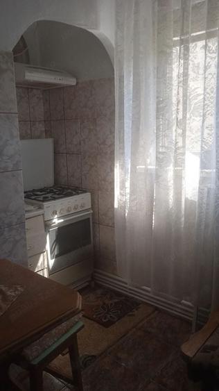 Apartament cu 2 camere decomandat, mobilat în Micro 20