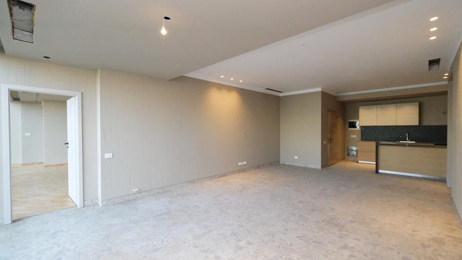 Apartament cu 4 camere în Dacia