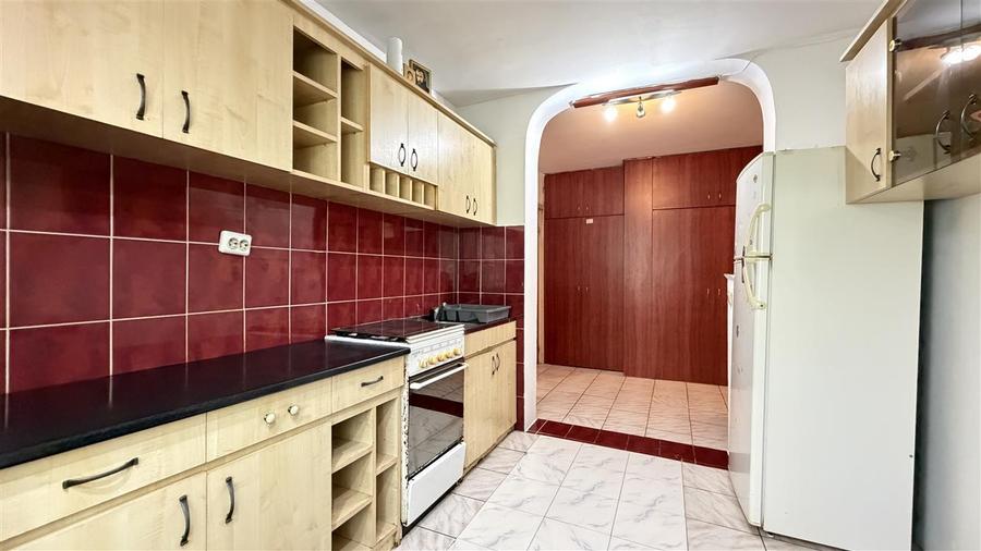 Apartament cu 2 camere decomandat în Iosia