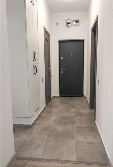 Apartament cu 3 camere semidecomandat, mobilat în Floreasca