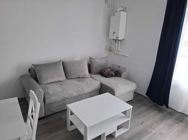 Garsonieră decomandată în Central
