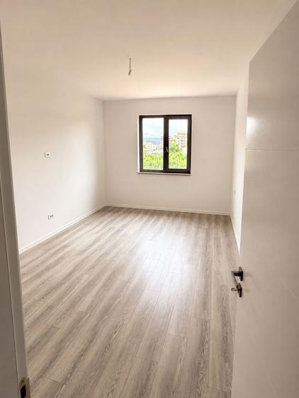 Apartament cu 2 camere decomandat în Parc Zăvoi