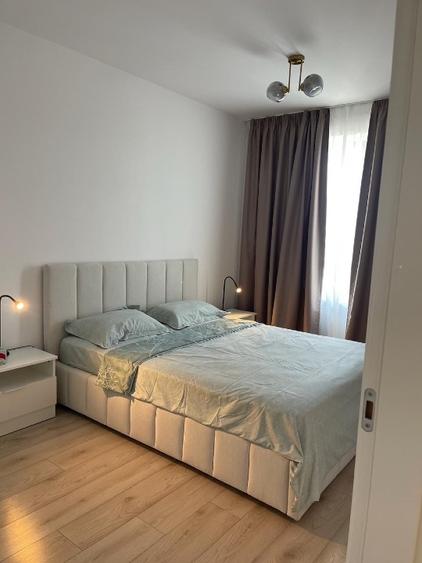 Apartament cu 2 camere semidecomandat, mobilat în Băneasa