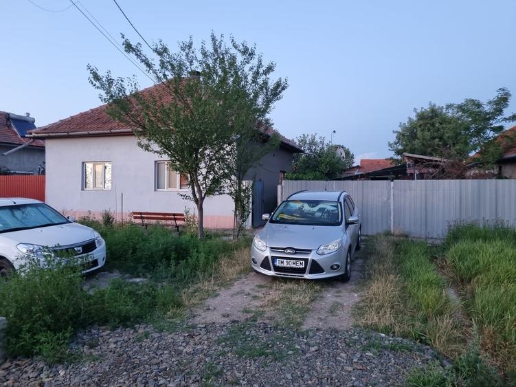 Casă cu 4 camere cu Teren 335 Mp în Central