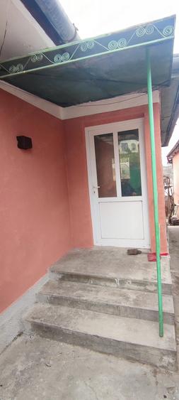 Casă cu 2 camere cu Teren 282 Mp în Central