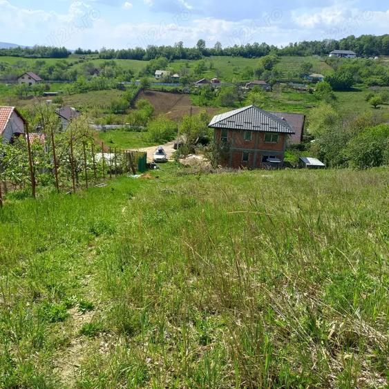 Teren de 910 mp, în Central