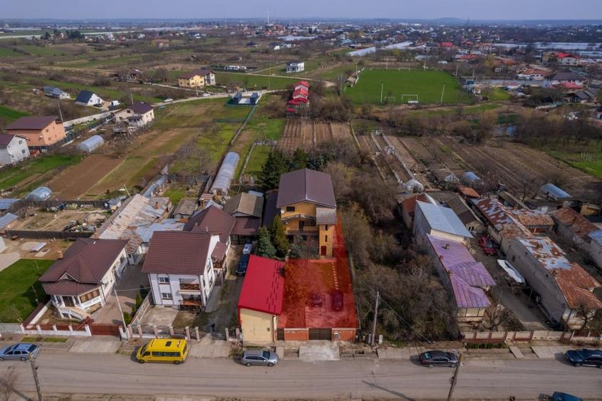 Apartament cu 4 camere semidecomandat, mobilat în Adunații-Copăceni