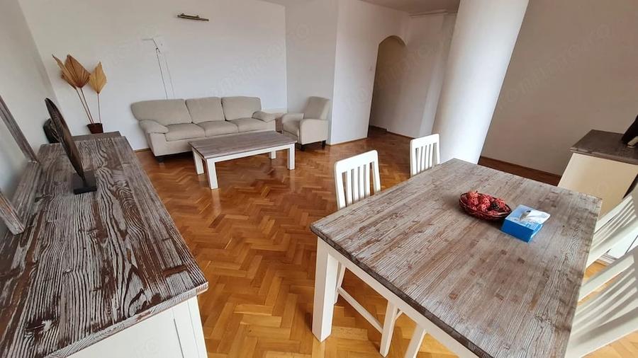 Apartament cu 3 camere decomandat în Griviței