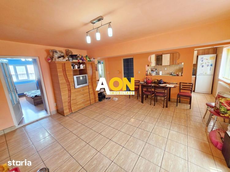 Apartament cu 3 camere în Gura Sohodol