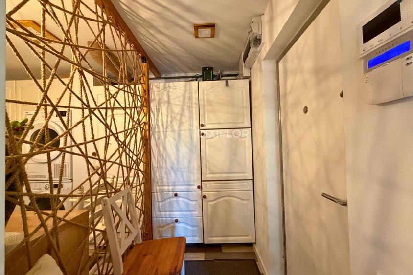 Apartament cu 4 camere decomandat, mobilat în Dâmbu Pietros