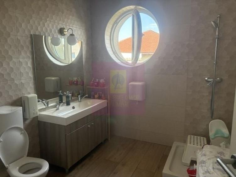 Casă cu Teren 446 Mp în Drumul Sării