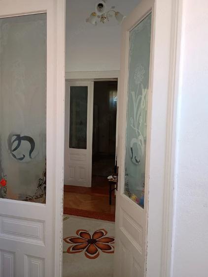 Casă cu 3 camere cu Teren 2465 Mp în Biled