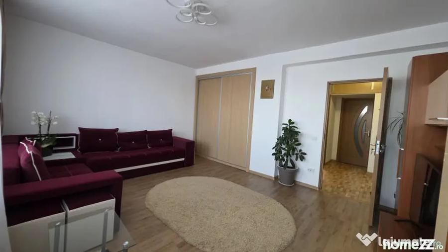 Apartament cu 3 camere decomandat în Ultracentral