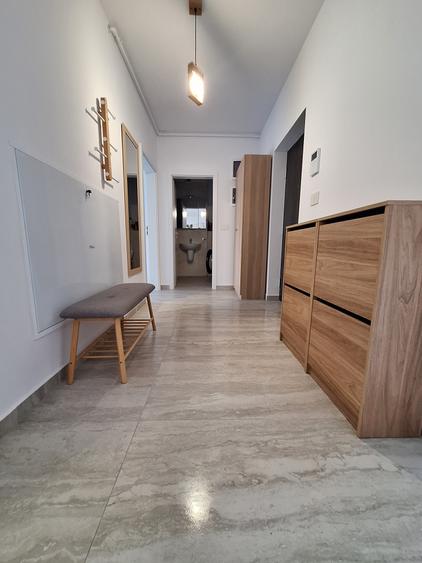 Apartament cu 2 camere decomandat, mobilat în Aradului