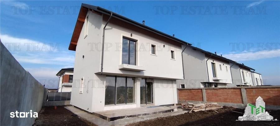 Casă cu 5 camere cu Teren 300 Mp în Odăi