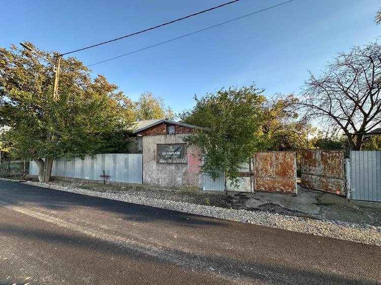 Casă individuală cu 5 camere cu Teren 2000 Mp în Nănești