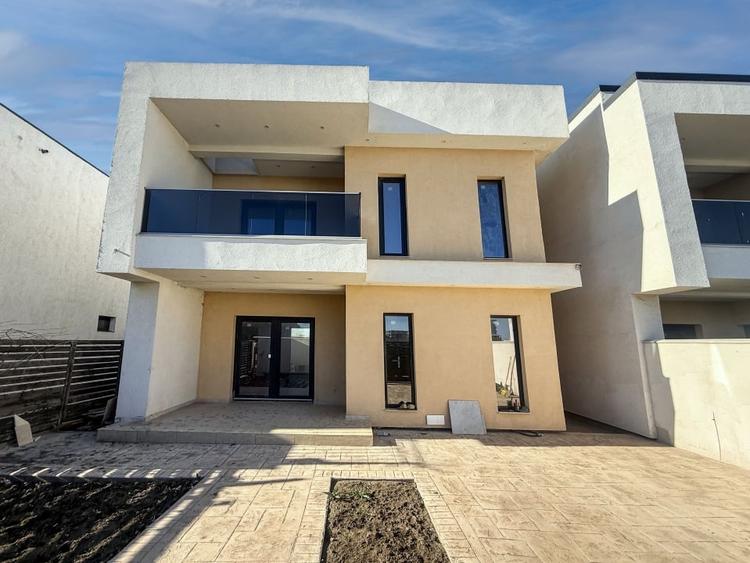Casă individuală cu 4 camere cu Canalizare în Mamaia-Sat