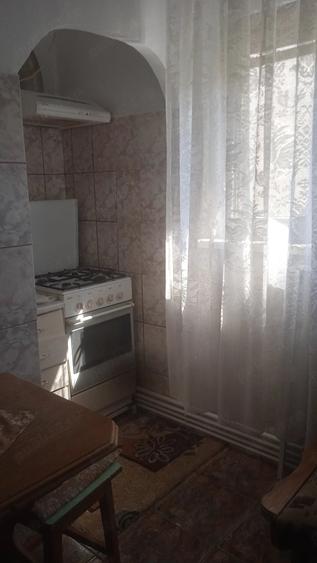 Apartament cu 2 camere decomandat în Micro 20
