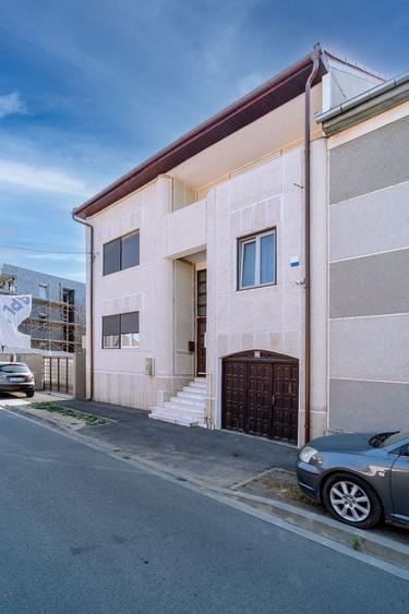 Casă cu 5 camere cu Canalizare în Iosia