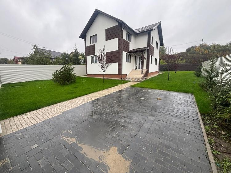 Casă individuală cu 5 camere cu Canalizare în Valea Lupului