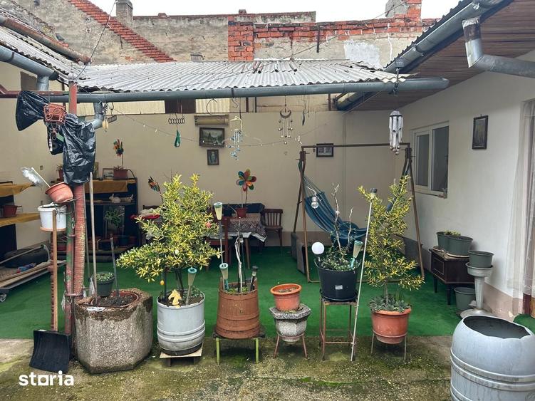 Casă cu 3 camere cu Teren 532 Mp în Central