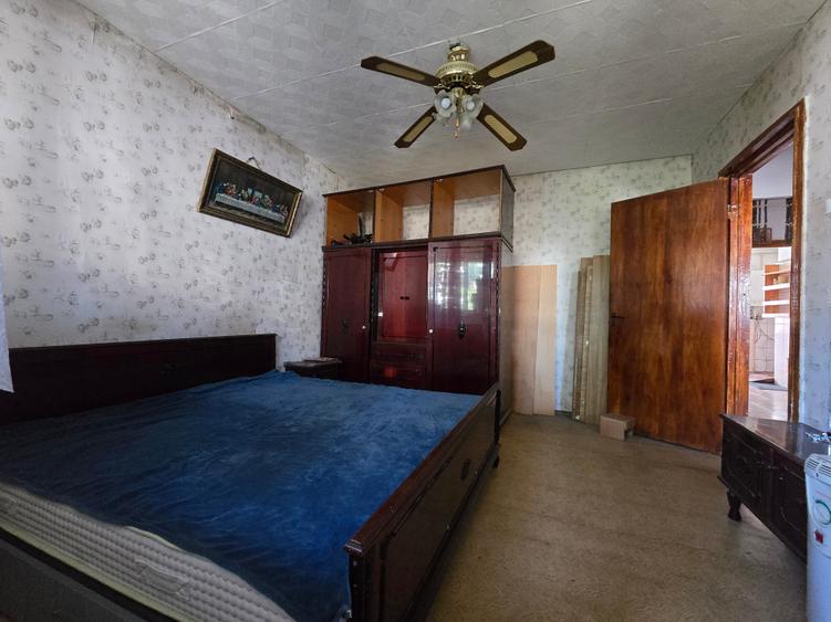 Apartament cu 3 camere decomandat în Drumul Taberei