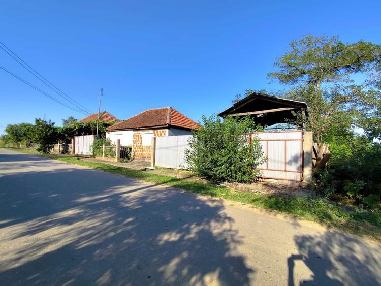 Casă cu 4 camere în Calea Mare