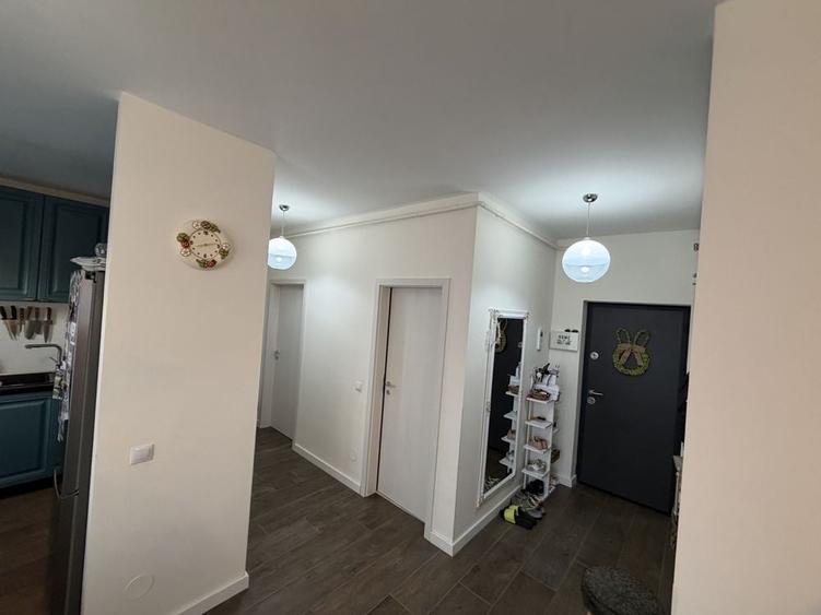 Apartament cu 3 camere decomandat în Chinteni