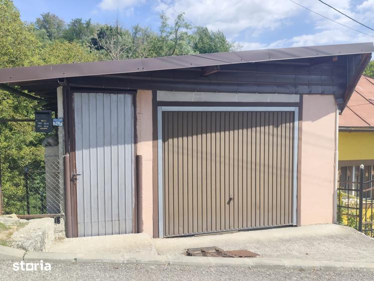 Casa de vanzare cu garaj ?i pivni?a - 11