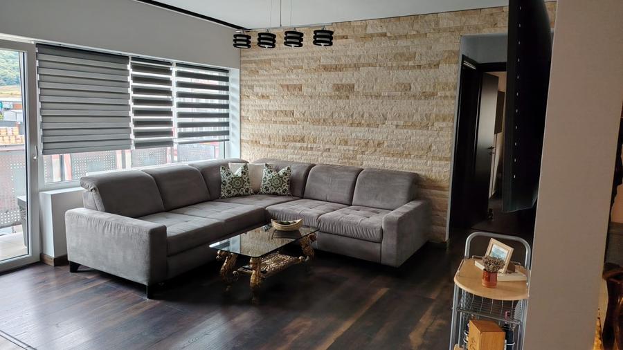 Apartament cu 3 camere semidecomandat în Florești