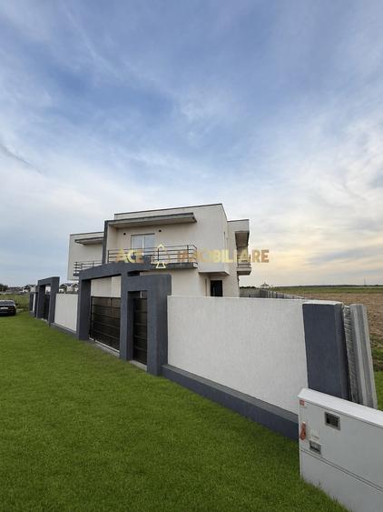 Duplex cu 5 camere cu Teren 250 Mp în Berceni