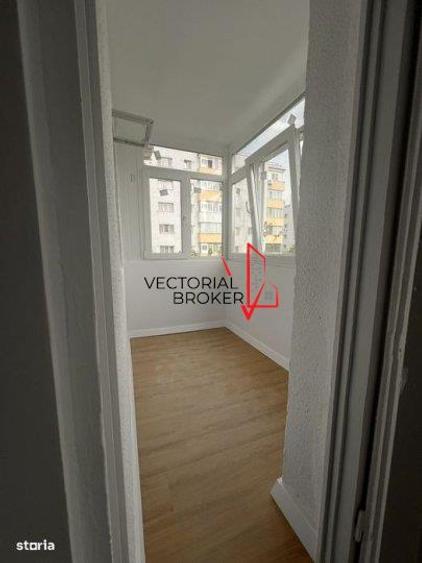Apartament cu 3 camere decomandat în Dristor