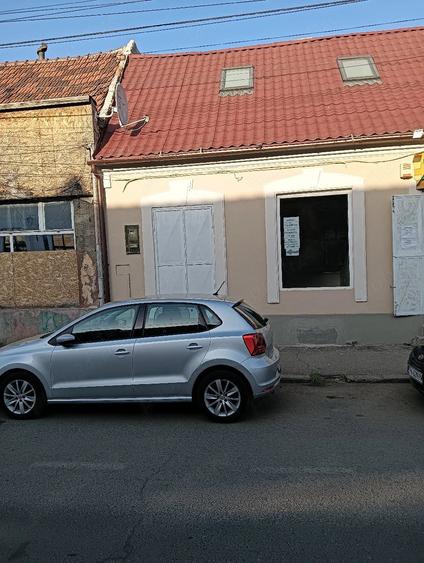 Spațiu comercial, de 75 mp, în Traian