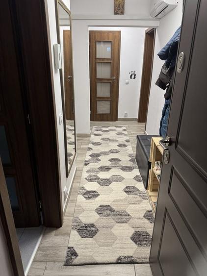 Apartament cu 2 camere decomandat în Nicolina