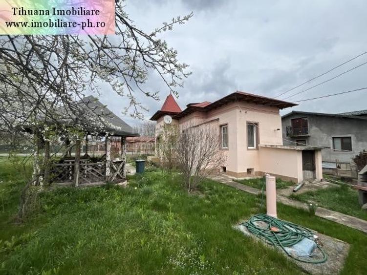Casă individuală cu 4 camere cu Canalizare în Cocorăștii Colț