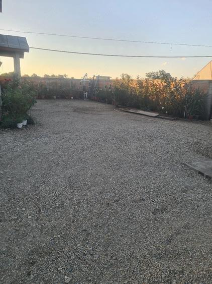 Casă cu Teren 476 Mp în Dobreni