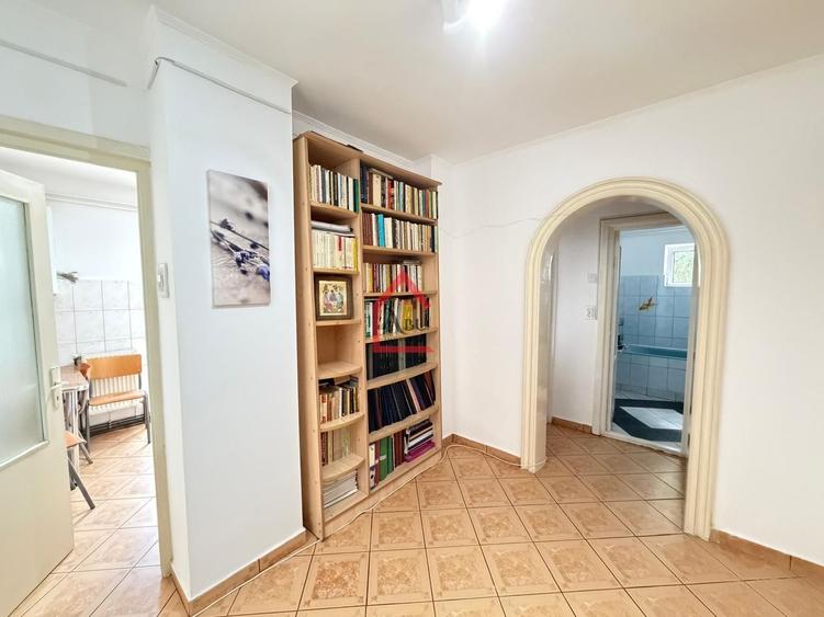 Apartament cu 2 camere decomandat, mobilat în Cug