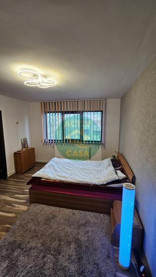 Apartament cu 3 camere semidecomandat în Est
