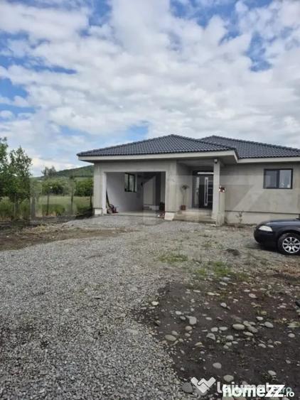 Casă cu 4 camere cu Teren 1399 Mp în Ernei
