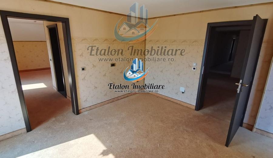 Hotel/Pensiune, de 1,390 mp, în Periferie